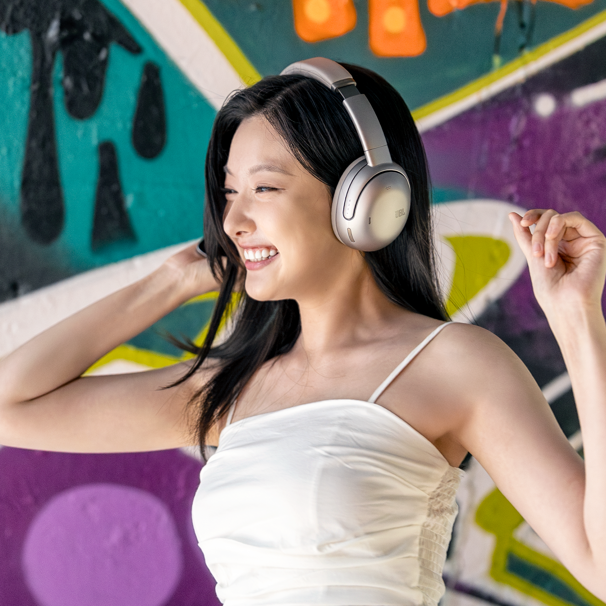 삼성공식파트너 JBL TOUR ONE M3 블루투스 헤드셋 무선 헤드폰 라떼 상세 이미지 1