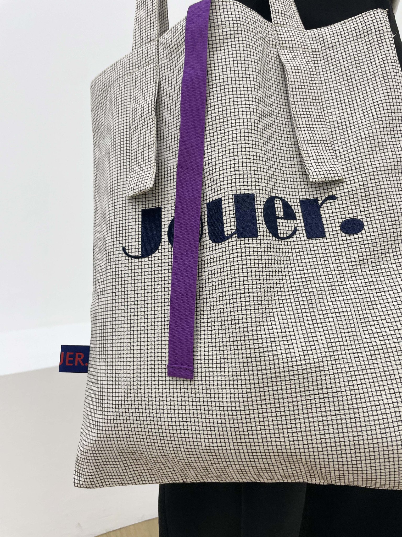 JOUER 쥬에 스프링 잔체크 로고 에코백 상세 이미지 1